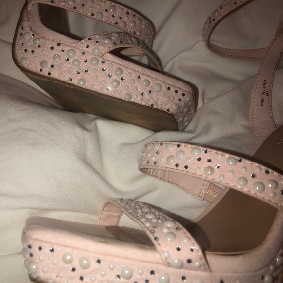 Madden Girl SZ 8 Zane Pearl heels - Picture 4 of 7